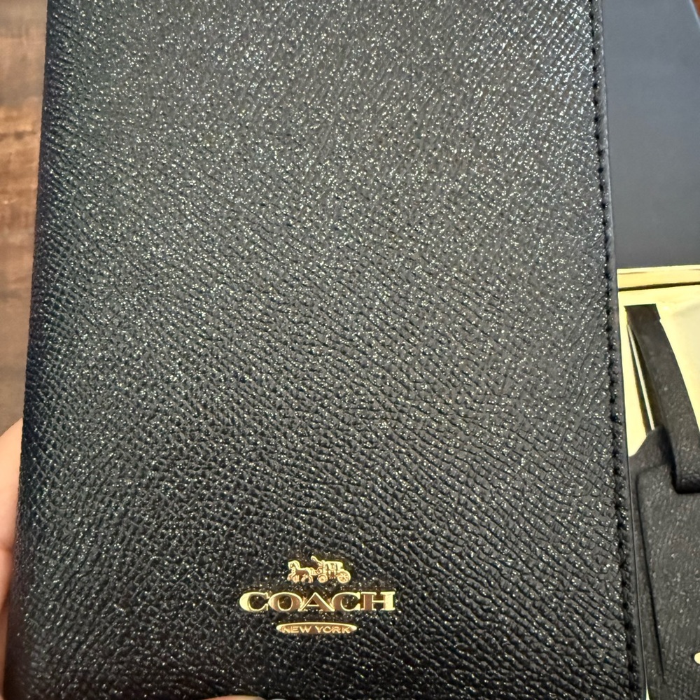Coach Black Pebbled Glittery Leather Passport Book Cover & Luggage Tag Gold Logo - Picture 8 of 12